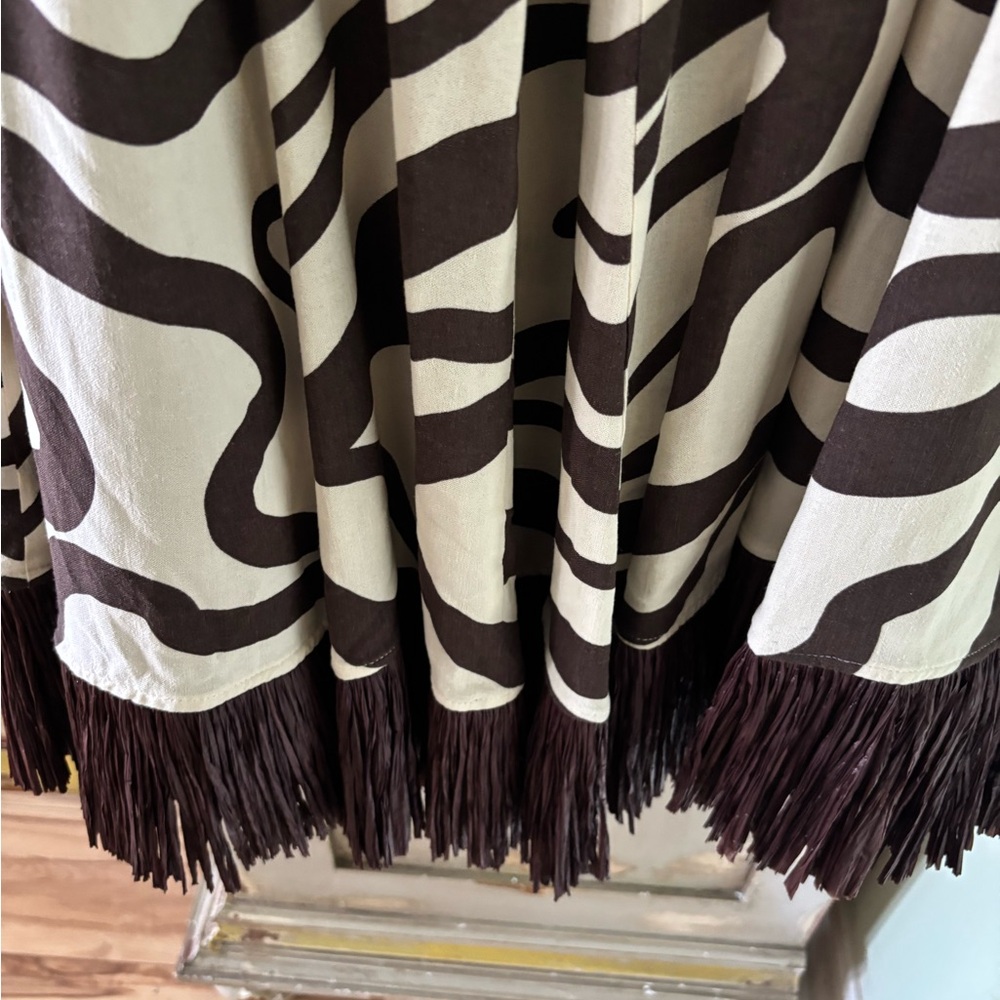 Stylish Brown and off white color Women's skirt set - Picture 3 of 12